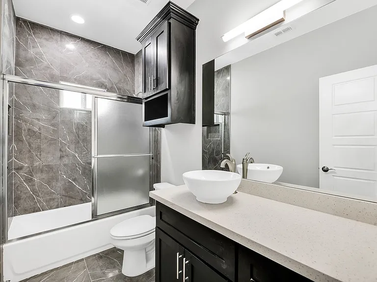4725 Magnolia Ave #2 — Photo 8