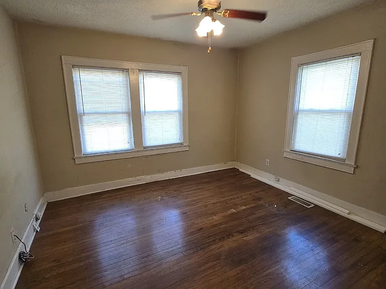 3202 Wood Ave — Photo 6
