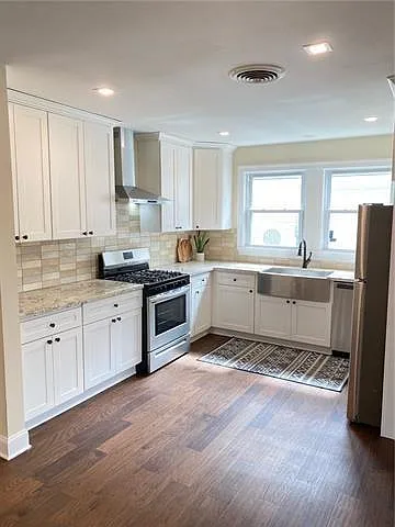 2 bed, 1.0 bath, 1200 sqft, $2,100 — Photo 4