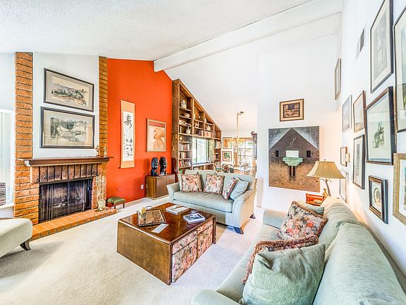 5th image of 325 N Sprucewood Ave