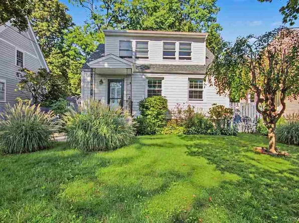 8 Curry Road, Hastings-on-Hudson, NY 10706