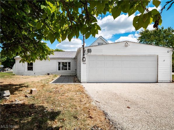 1523 Garfield Ave, Brunswick, OH 44212