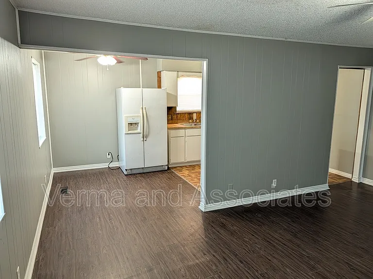 340 N C St #1 — Photo 8