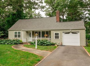 465 Richland Blvd, Brightwaters, NY 11718