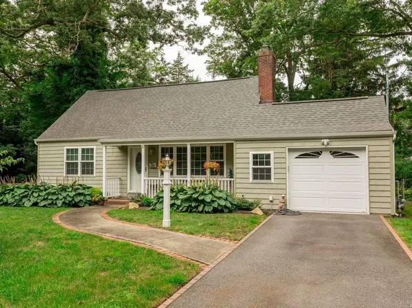 465 Richland Boulevard, Brightwaters, NY 11718