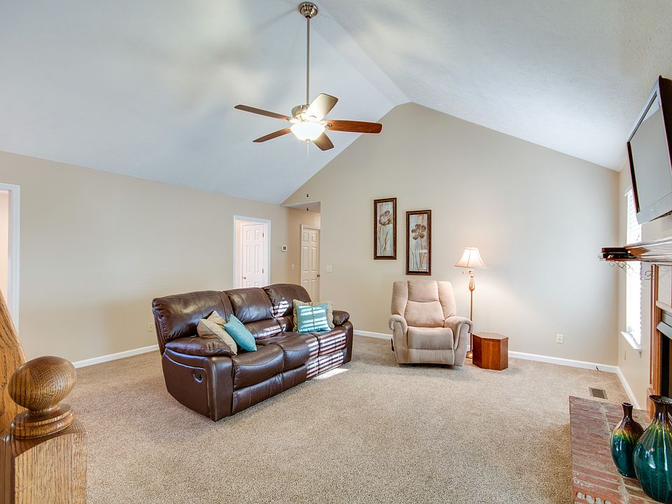 1st image of 743 Hogan Dr