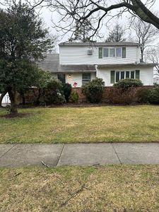22 Cheshire Avenue, Syosset, NY, 11791
