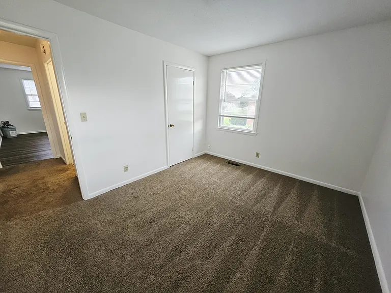 210 Westhill Dr #B — Photo 9