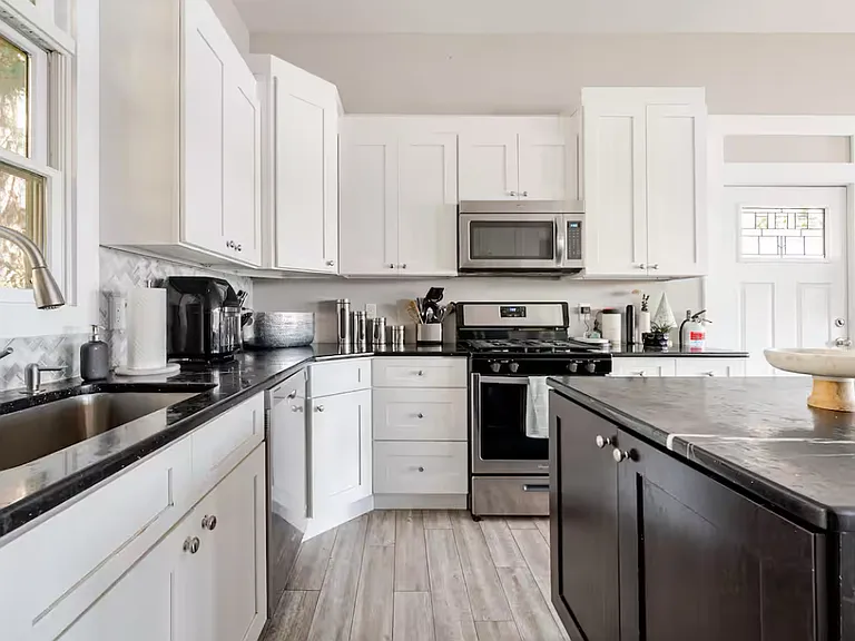 307 Lakeside Blvd — Photo 32