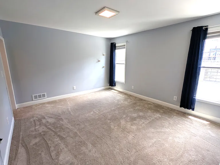 5225 Lotus Way — Photo 8
