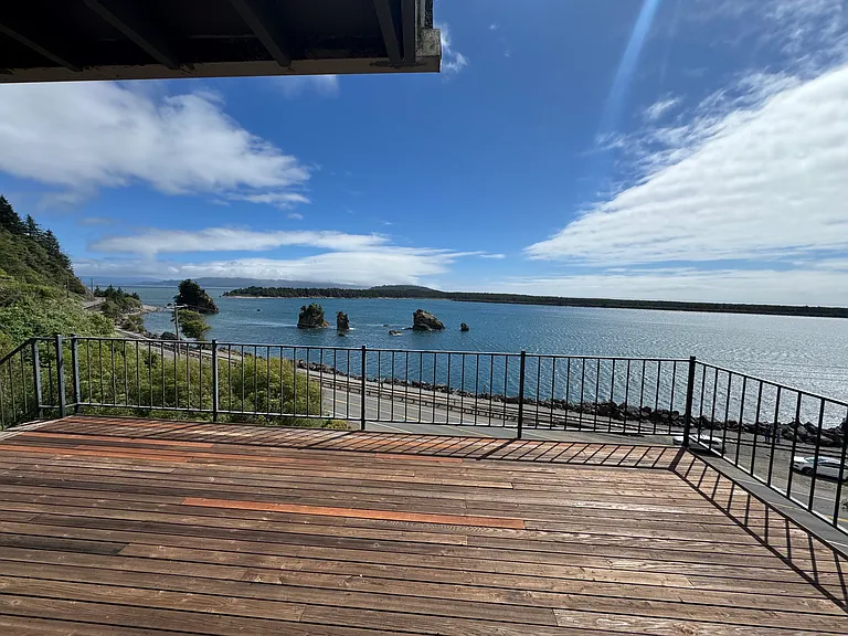 14800 Harborview Dr — Photo 3