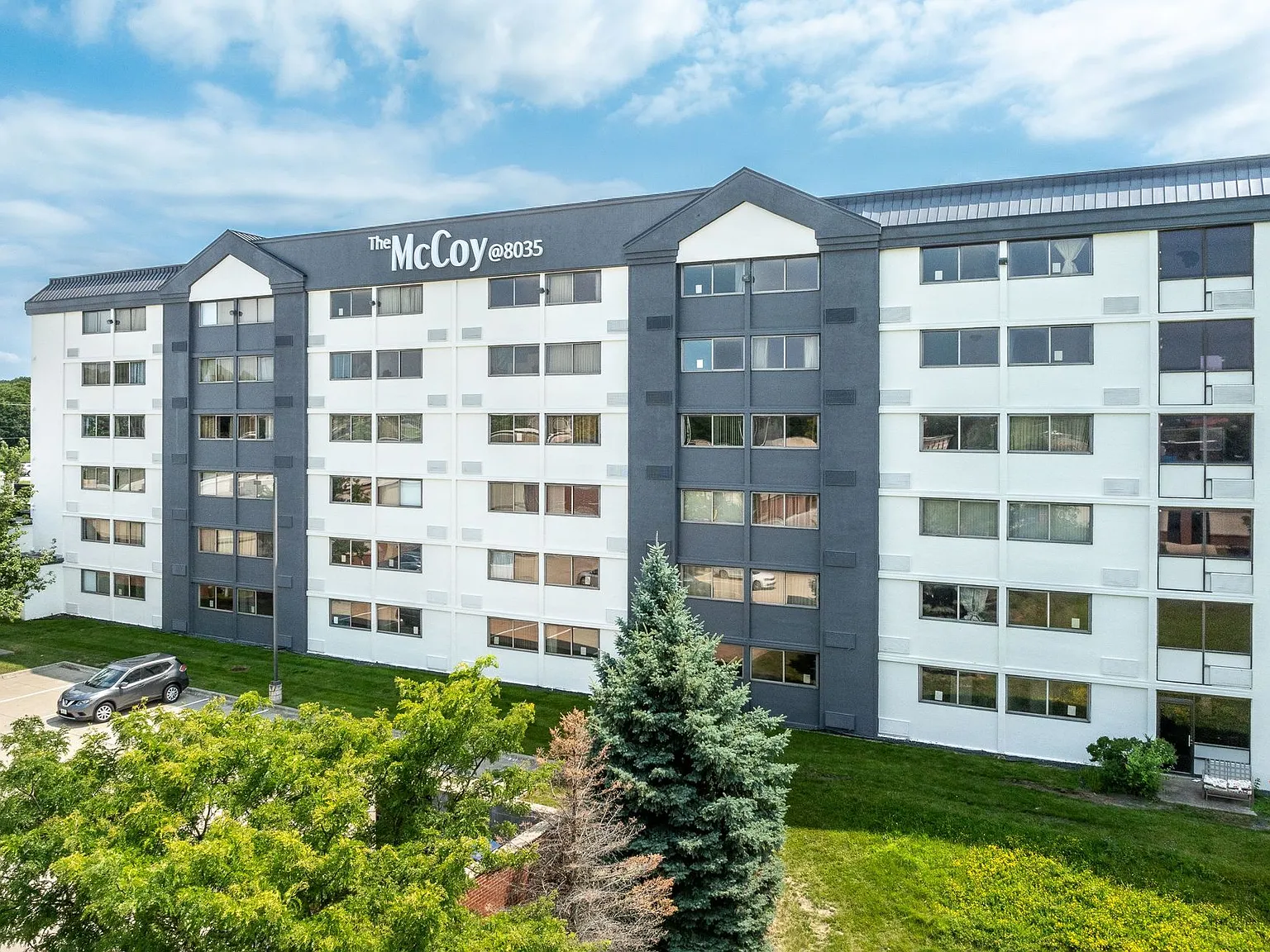 The McCoy at 8035 Apartments - Clive — Photo 3