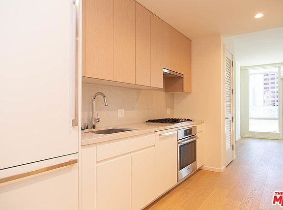 2nd image of 877 S Francisco St #1521
