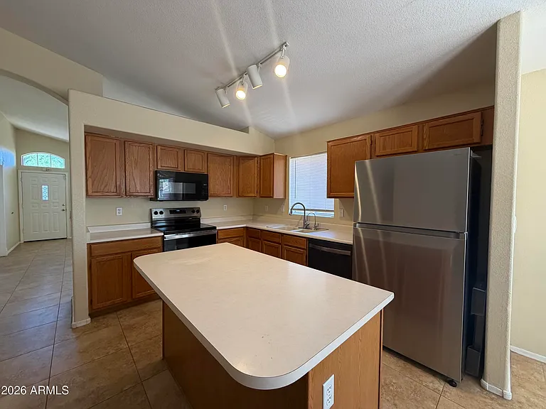 1289 W Maria Ln — Photo 8