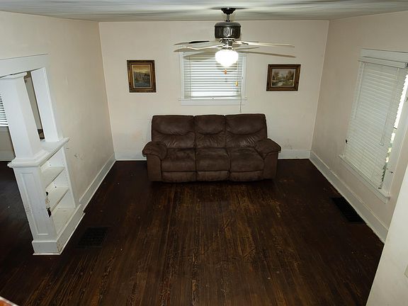 4th image of 2006 Vinton St