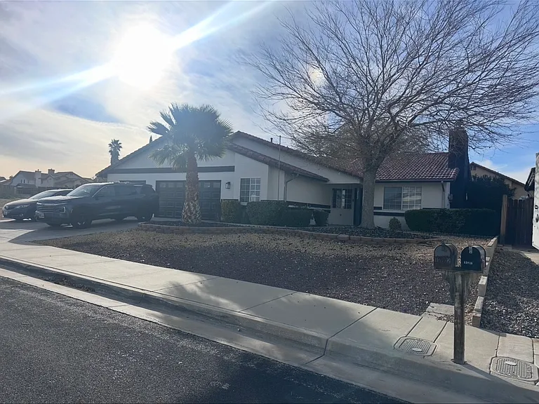 12802 Dillon Ln — Photo 1