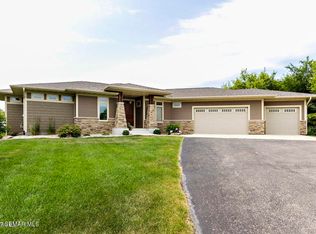 6343 Granite Dr NW, Rochester, MN 55901