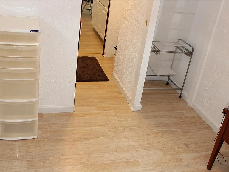 3425 Southwestern Rd #3 — Photo 11