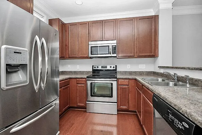 11209 Cedar Walk Ln — Photo 13
