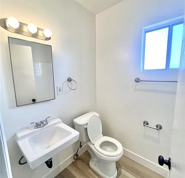 1230 W Hillandale Ave — Photo 10