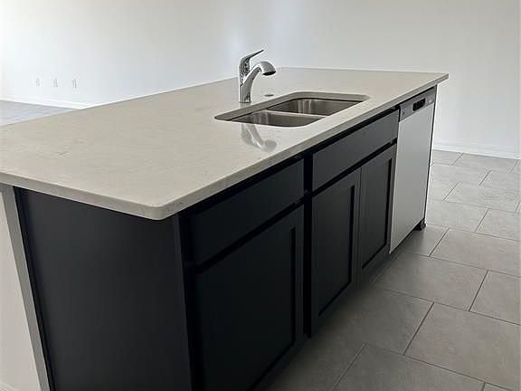 4th image of 5002 Greenbank Ln
