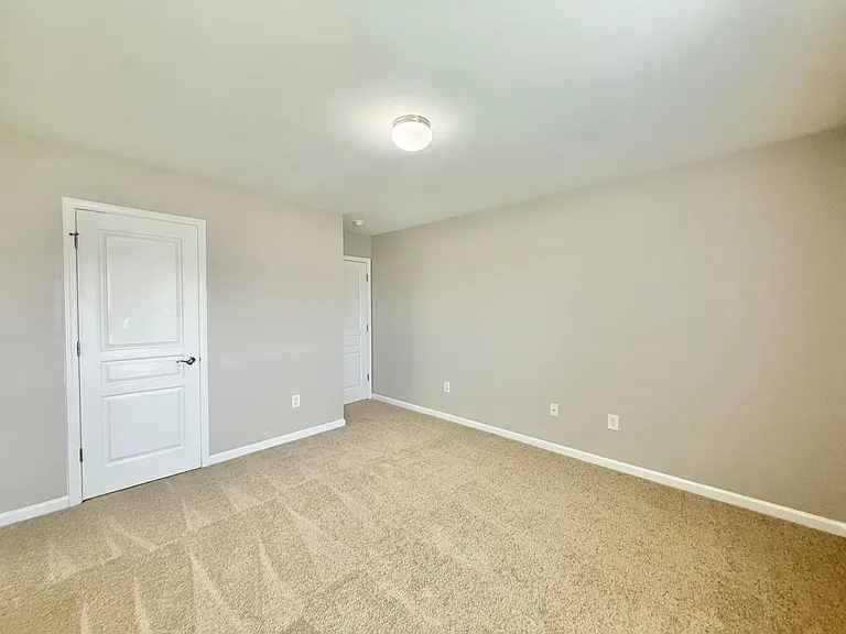 8206 Yaxley Hall Dr — Photo 21