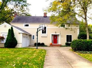30923 Huntington Woods Pkwy, Bay Village, OH