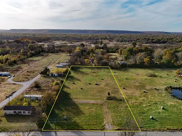 1026 N Kern Ave, Okmulgee, OK 74447