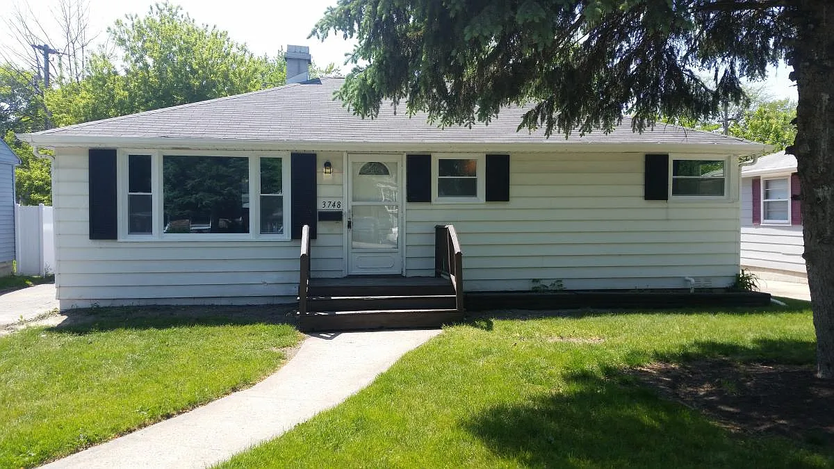3748 Park Ave photo 1