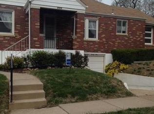 8929 Pallardy Ln, Saint Louis, MO 63114