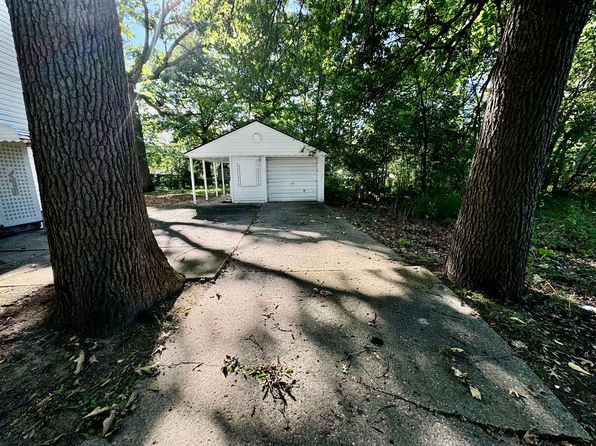19719 Ferguson St, Detroit, MI 48235