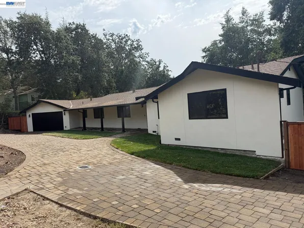 829 Reliez Station Rd, Lafayette, CA 94549