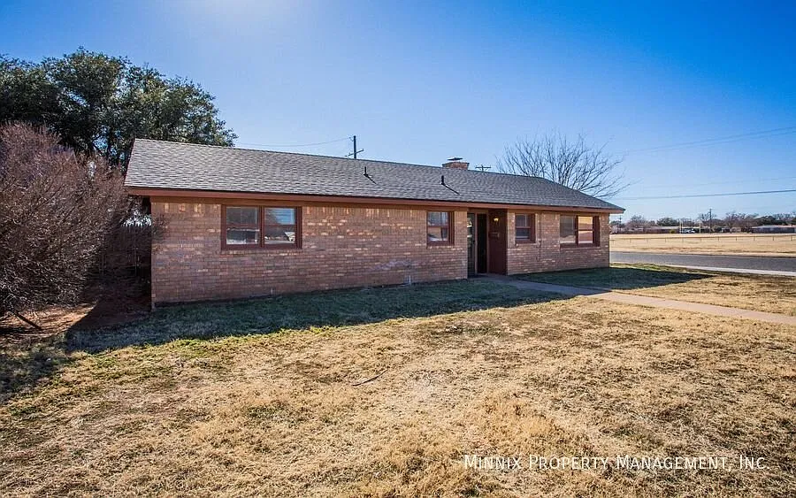 3 bedroom/ 2 bath | 2003 56th St. — Photo 3