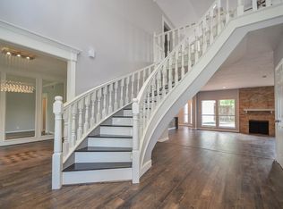 14823 Walbrook Dr, Sugar Land, TX 77498