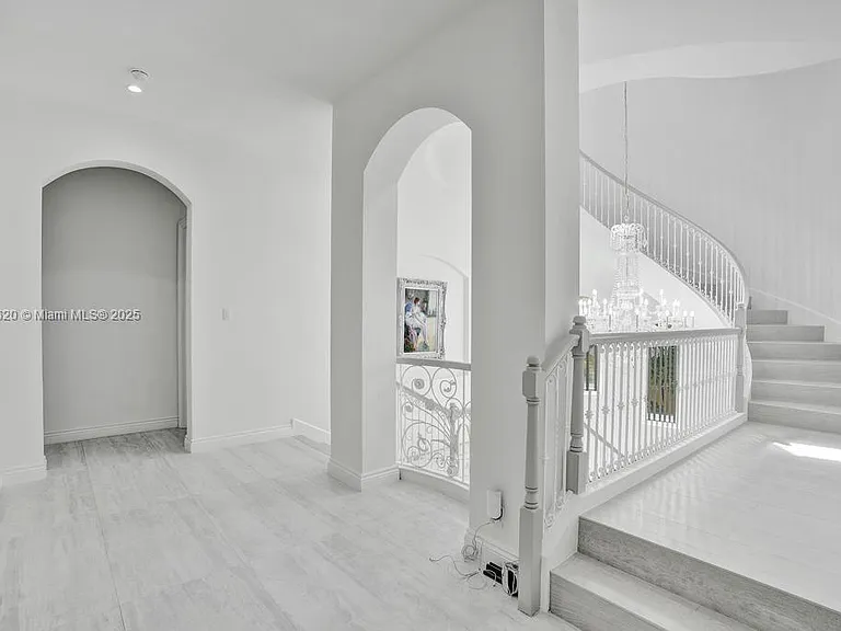 1516 Island Blvd — Photo 55