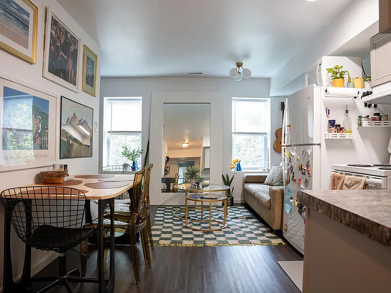 1537 W Stiles St #2 — Photo 8