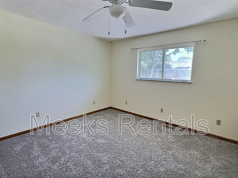 58 Maple Ln — Photo 10