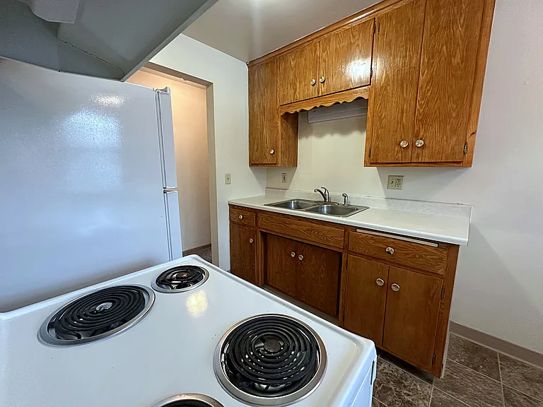 Lexlawn Apartments — Photo 10