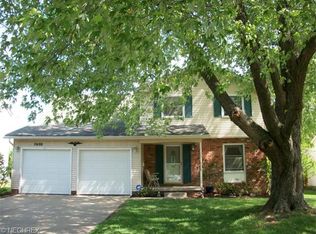 2698 Nottingham Dr, Parma, OH