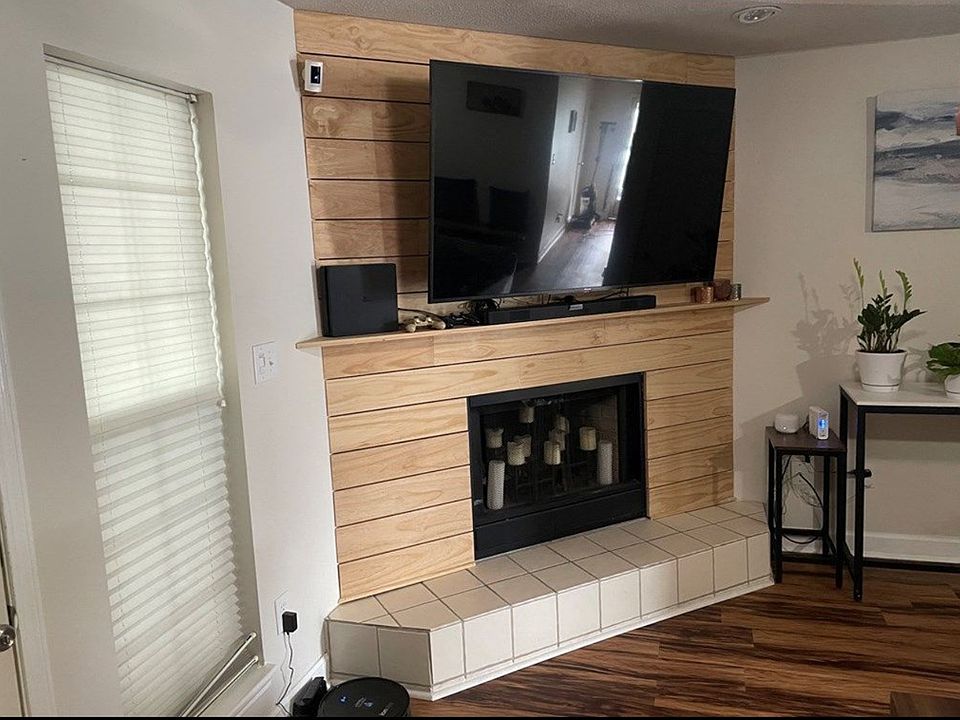 2nd image of 115 Reynolds Ave APT 6