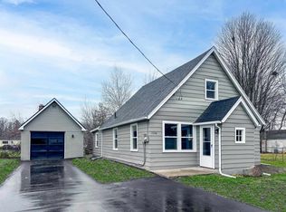 1336 Gram St, Burton, MI 48529