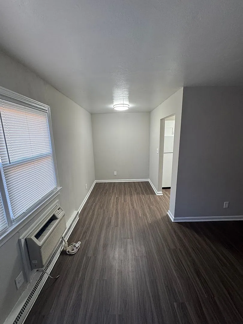 519 Ashlawn Drive — Photo 3