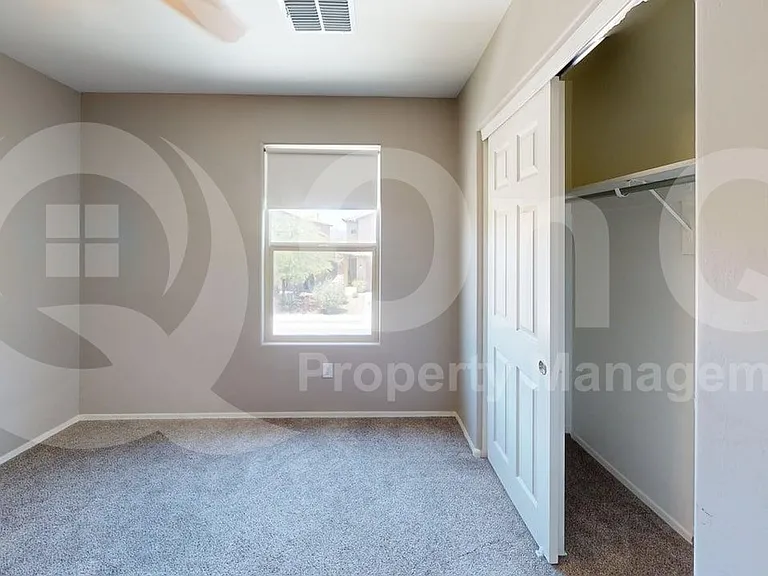 5940 N Umbra Ct — Photo 12