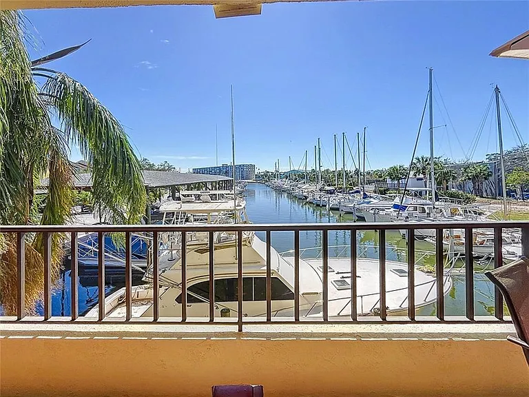 1750 Harbor Pl S #104 — Photo 27