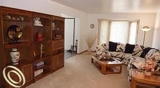5th image of 36811 Ashover Dr