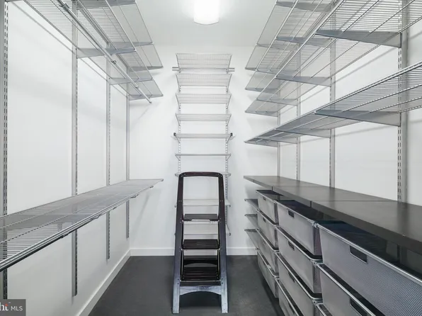 2101 Market St Unit 3501, Philadelphia, PA 19103