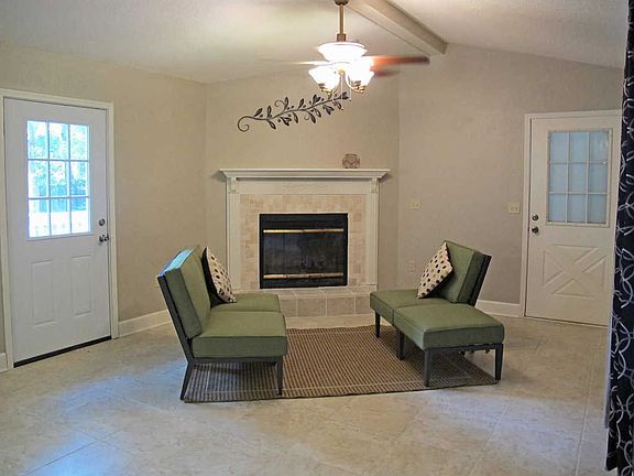 5th image of 203 Brittany Ln