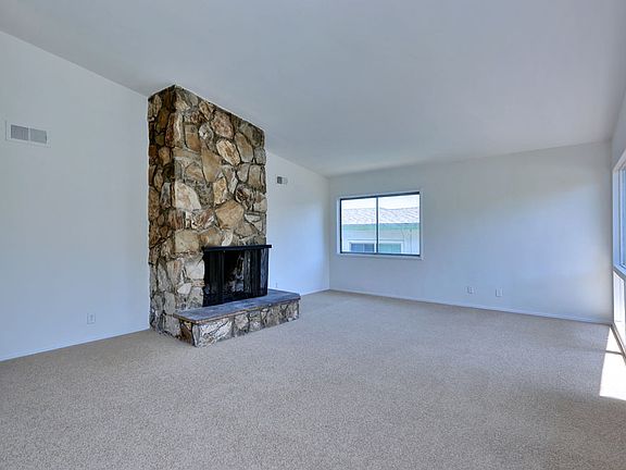 3rd image of 5941 Blairstone Dr