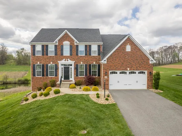 505 Cortland Dr, Finleyville, PA 15332