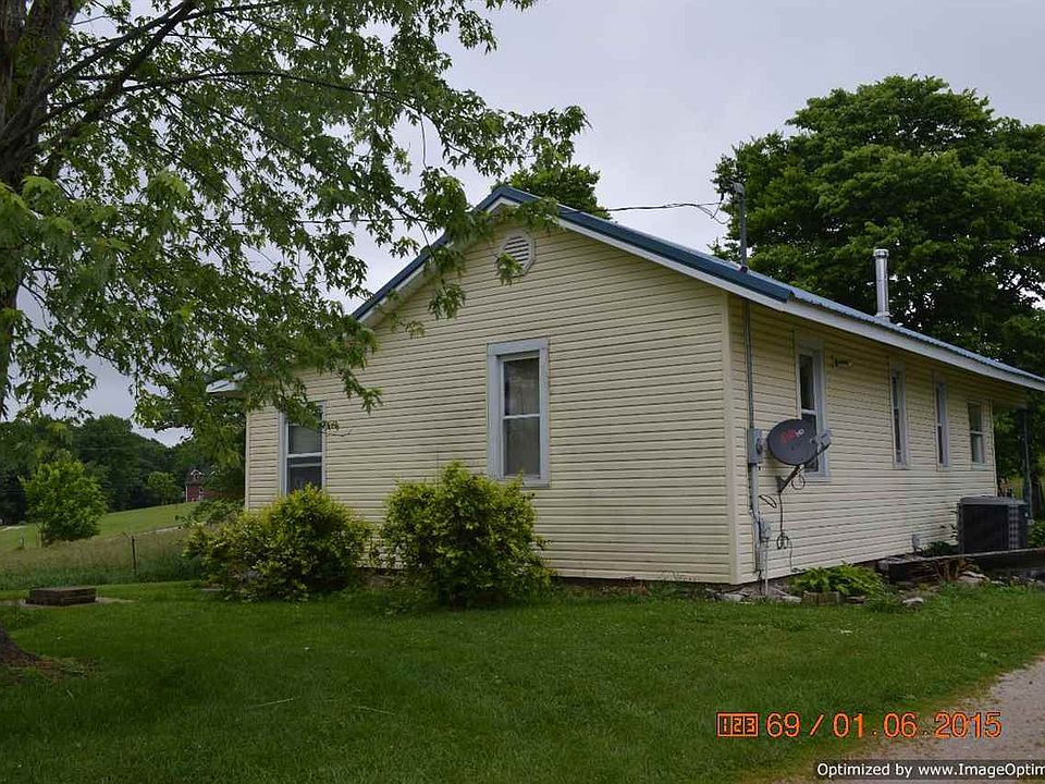 2nd image of 1418 Twin Ponds Rd